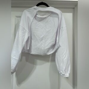 Women's White Cropped Long-Sleeve Top